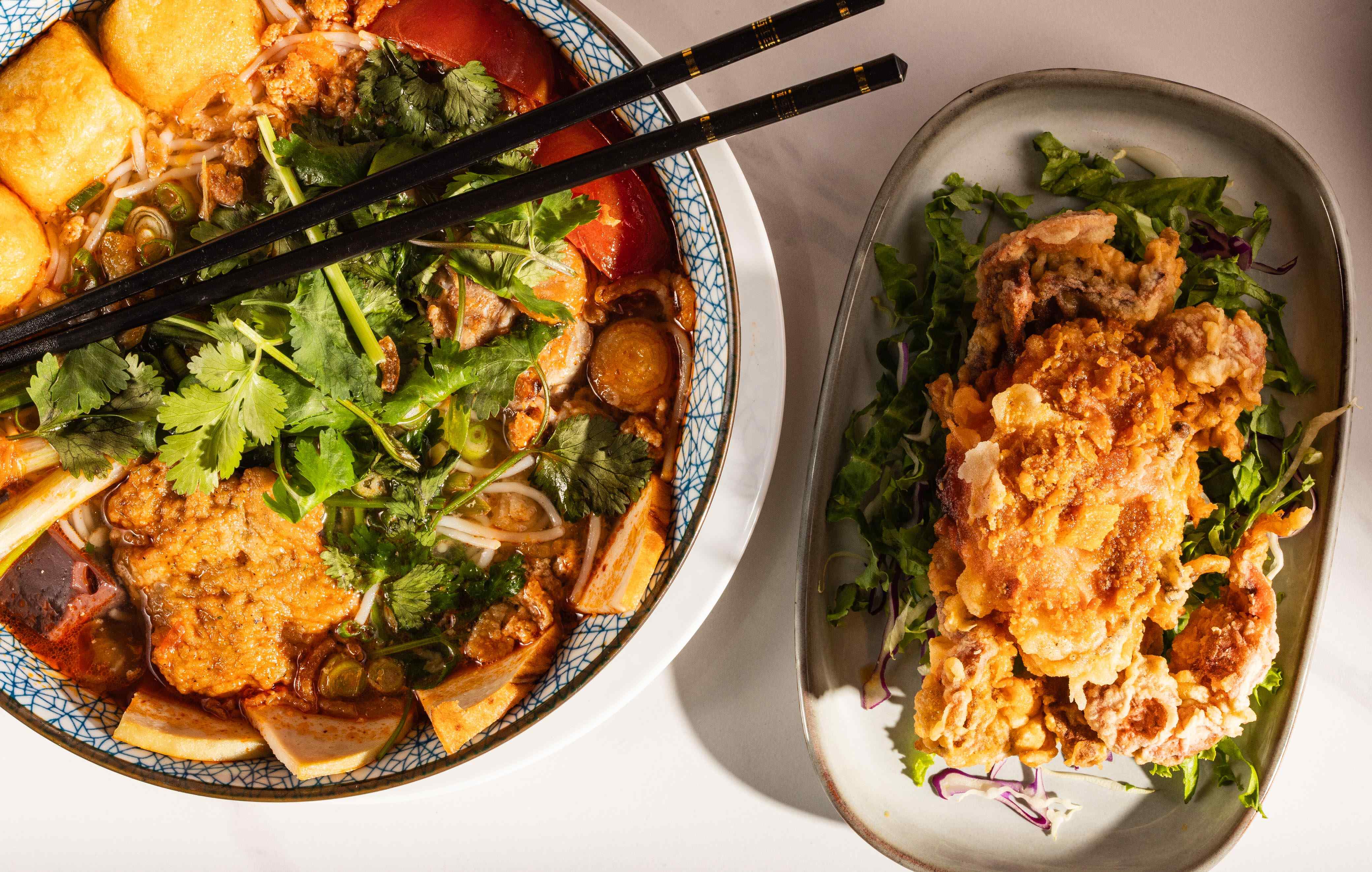 Bún riêu cua W/ soft shell crab